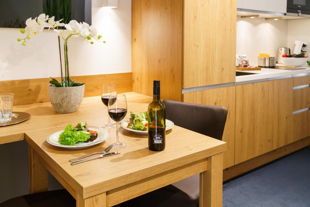 Inhouse - Wohnen Auf Zeit Aparthotel Ingolstadt Bagian luar foto