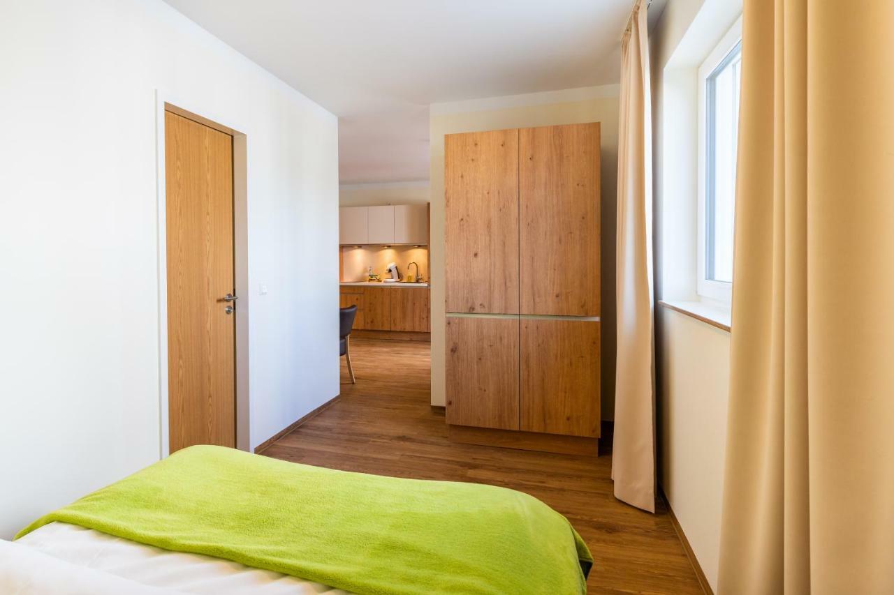Inhouse - Wohnen Auf Zeit Aparthotel Ingolstadt Bagian luar foto